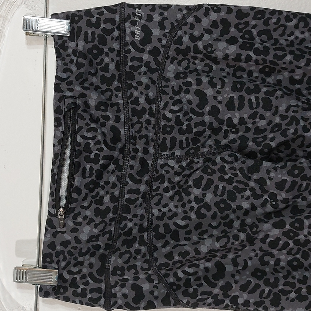 🟢 (PHIL) NIKE Dri-Fit Animal Print Athletic Active Cropped Leggings - Picture 8 of 13